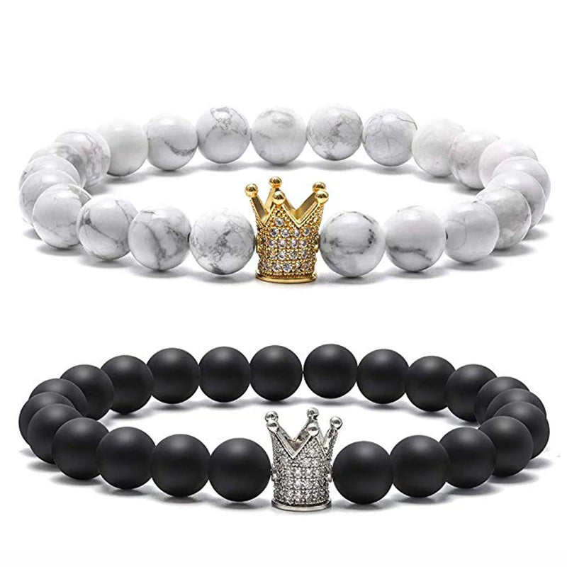 Pulseiras de Casal de Howlite Branca Fosca Preta de 8mm com Coroa de Zircônia Cúbica Rei e Rainha, Pulseiras de Pedra Natural, Pulseira de Distância com Pingente, Joias