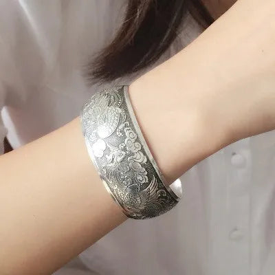 Brazalete Herencia · Motivos Grabados