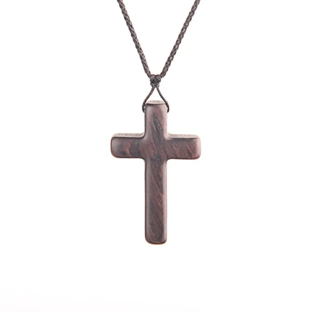 Collar de cruz de madera