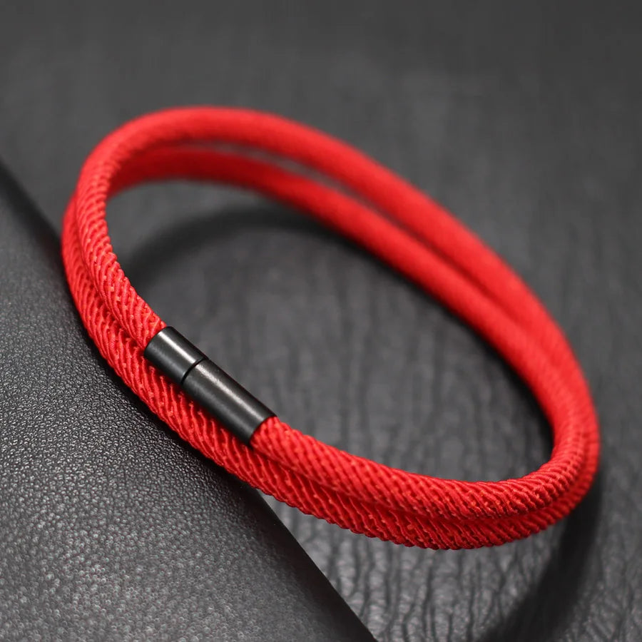 Pulsera roja de cordón de doble vuelta