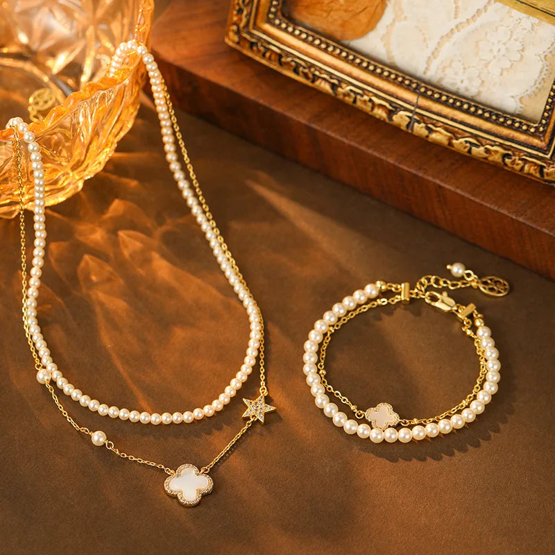Colar de Trevo de Quatro Folhas em Madrepérola de Dupla Camada, Joia Empilhável de Design Simples e Luxuoso para Mulheres
