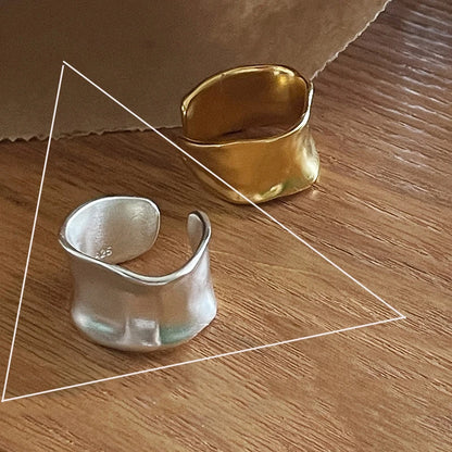 Anillo minimalista de piedra lunar