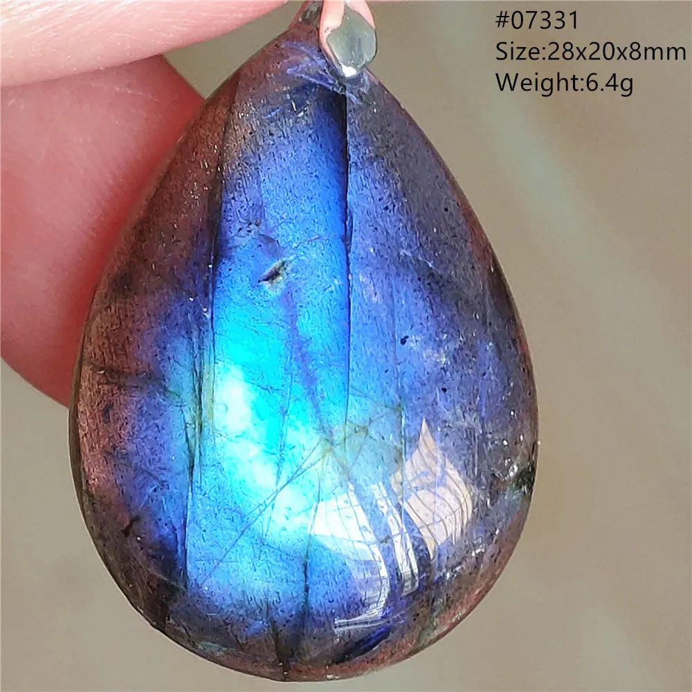 Colgante ovalado de labradorita azul