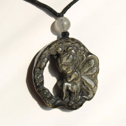 Pingente de Colar com Escultura de Fada Pequena em Obsidiana Natural com Brilho Dourado para Presente