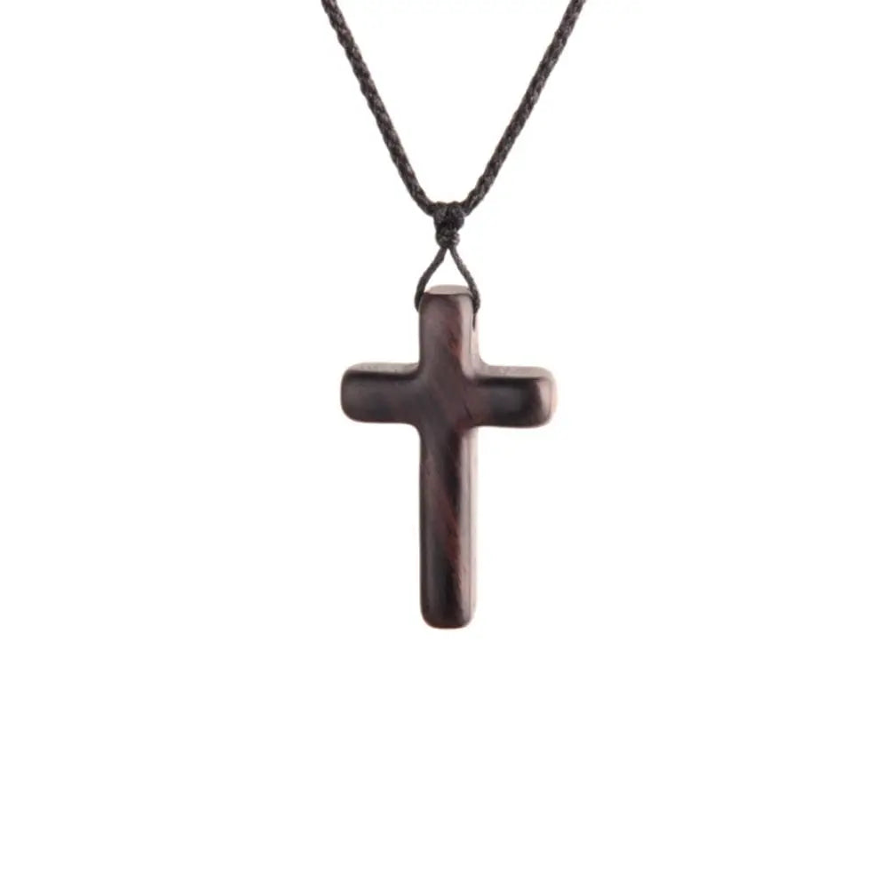 Collar de cruz de madera