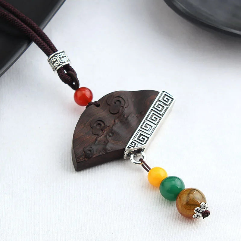 Colar longo com pingente de madeira de ébano, estilo chinês, feito à mão, com design retro, para mulheres, ideal para usar com blusas de tricô, com cordão encerado, joia de estilo étnico boho, para uso diário.