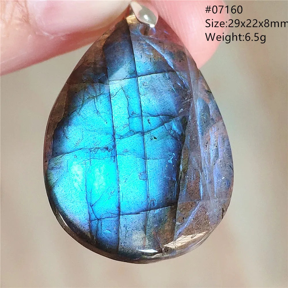 Colgante ovalado de labradorita azul