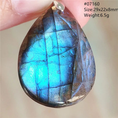 Colgante ovalado de labradorita azul