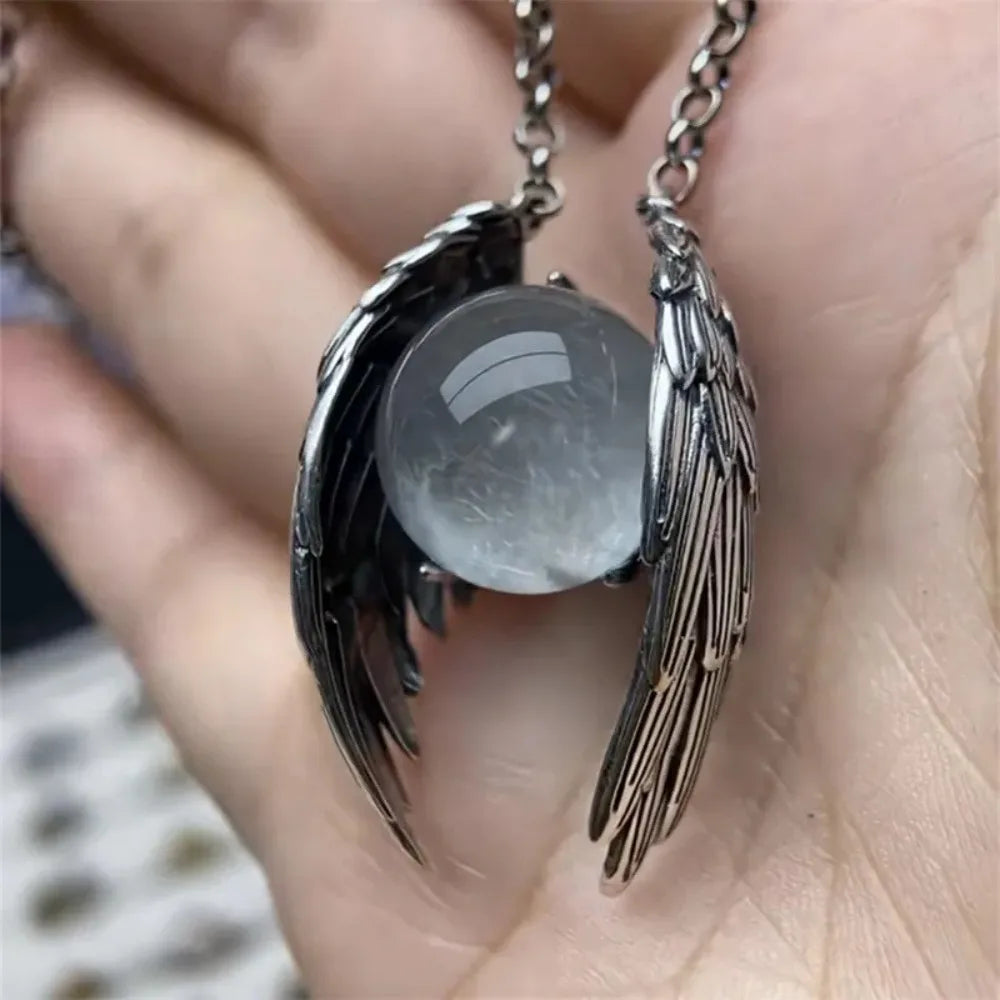 Collar Alas Nocturnas · Colgante Esférico
