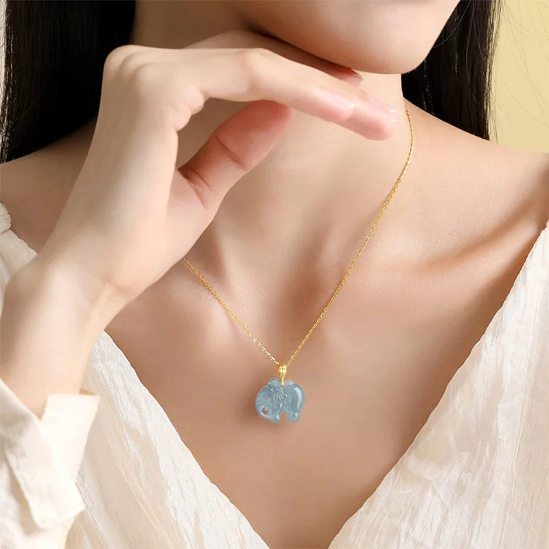 Pingente de Jade Azul Natural em Forma de Elefante Pequeno com Ouro 18K para Colar Feminino