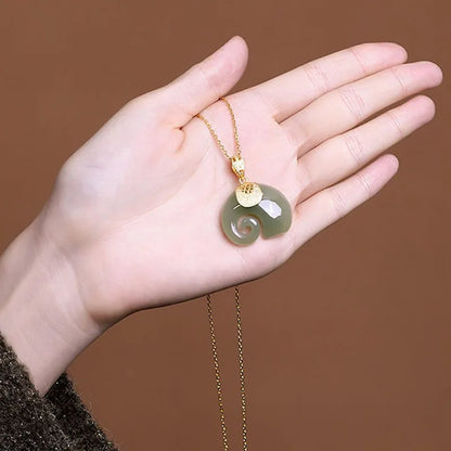 Colar Choker de Pedra Natural Jade Hetian com Pingente de Elefante para Mulheres, Presente de Aniversário