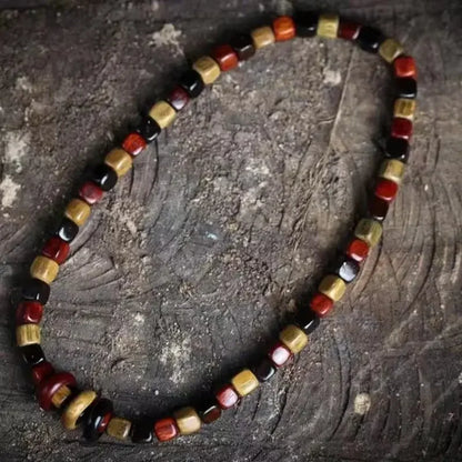 Pulseira de Madeira Natural de Sândalo Vermelho com Folhas Pequenas, Contas Quadradas de Ébano e Sândalo Verde, Fio Artesanal com Anel da Sorte