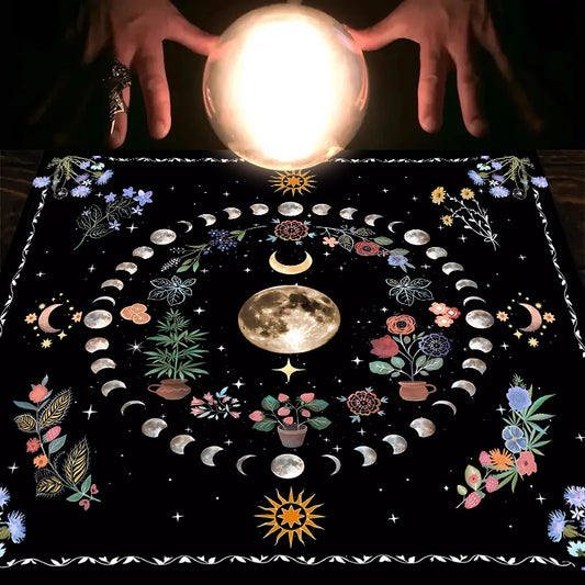 Mantel Lunaflor: Luna y Flores. Diseño y acabado de la pieza mostrada.