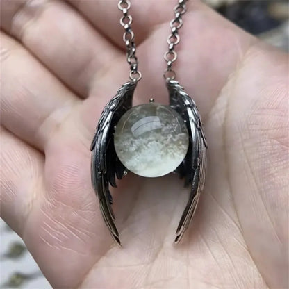 Collar Alas Nocturnas · Colgante Esférico