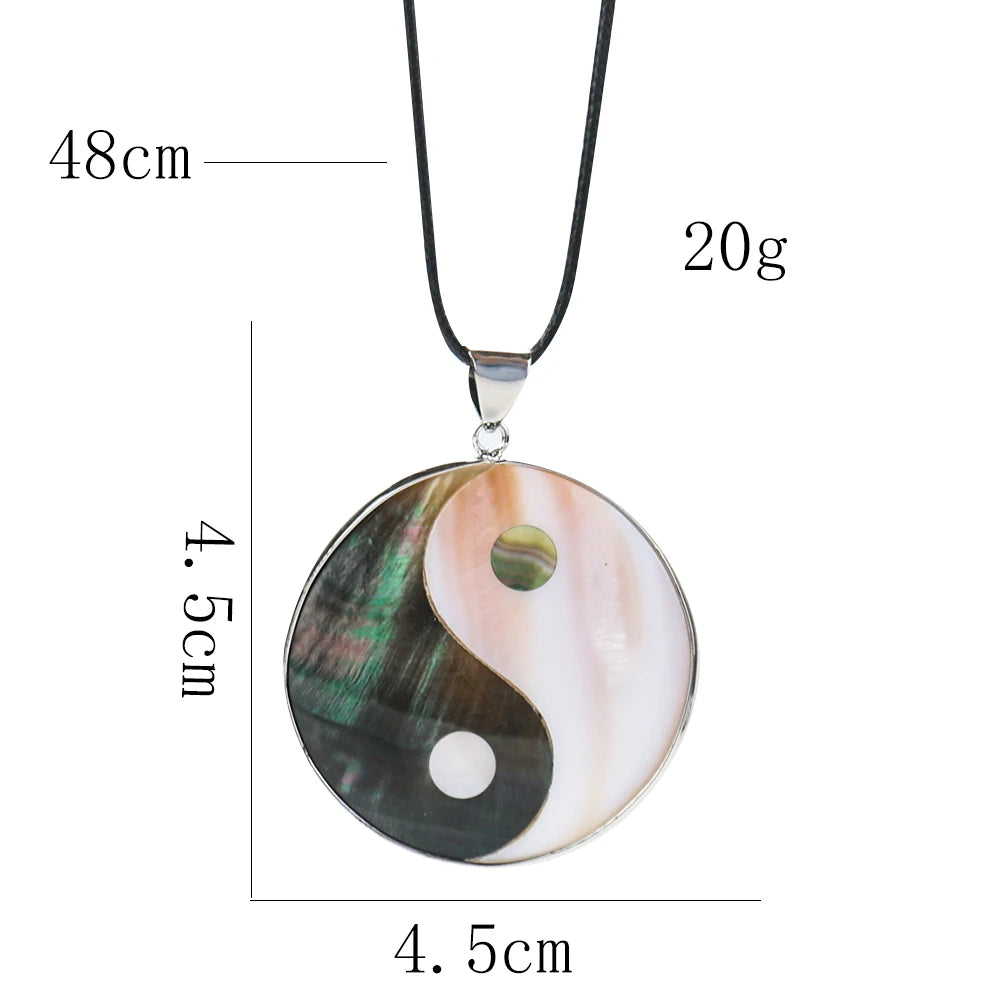 Natural Shell Yin Yang Bagua Colar Redondo para Homens e Mulheres, Branco e Preto Tai Ji, Pingente de Mãe de Pérola, Taoísmo Chinês Jóias Taoístas