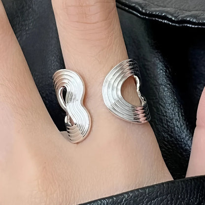 Anillo minimalista de piedra lunar
