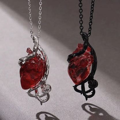 Collar Rosa de Espinas: Corazón. Diseño y acabado de la pieza mostrada.