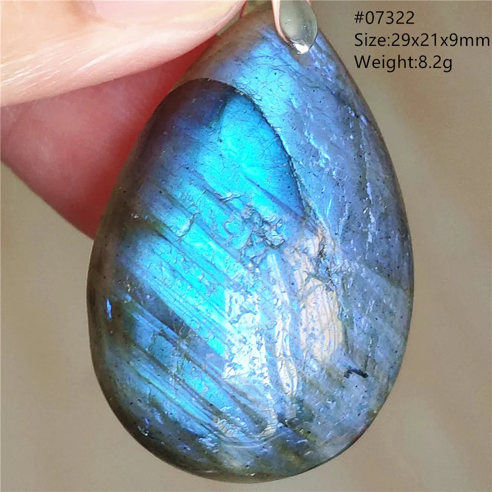 Colgante ovalado de labradorita azul