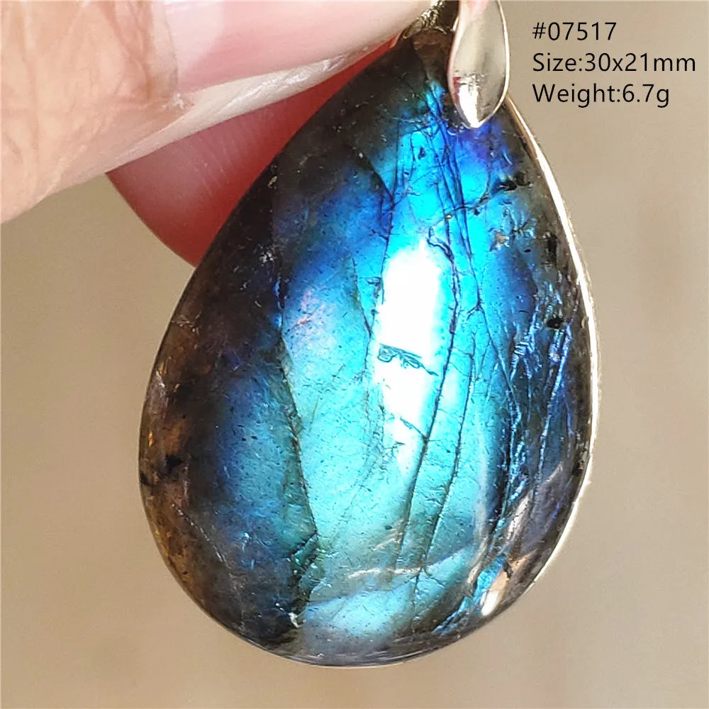 Colgante ovalado de labradorita azul
