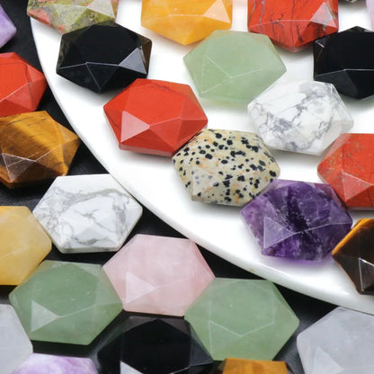 Conjunto de 10 estrellas de piedra tallada