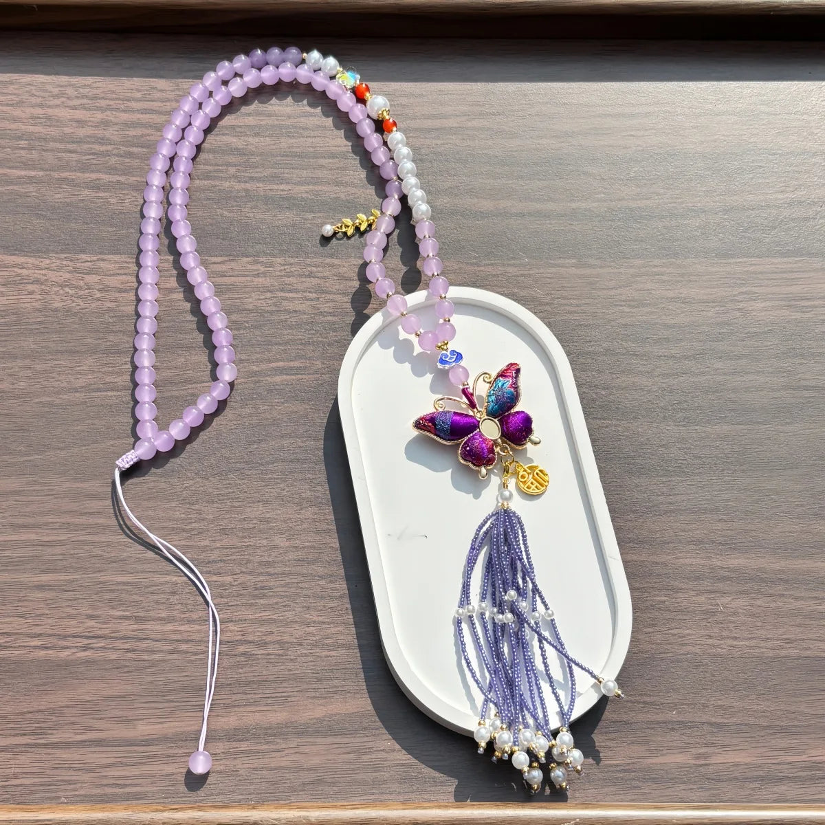 Pingente de Cabaça Auspiciosa Chinesa Artesanal com Bordado de Brocado Song e Borla de Contas, Charm para Bolsa e Enfeite para Carro, para Boa Sorte e Fortuna