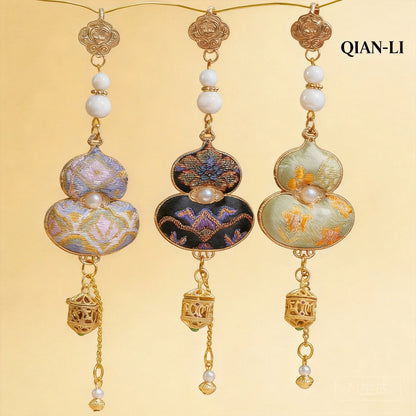 Snqp Sachê de Brocado com Motivo de Cabaça Estilo Tradicional Chinês, Pingente de Lapela para Cheongsam, Bola Oca de Aromaterapia, Amuleto de Sorte e Bênção