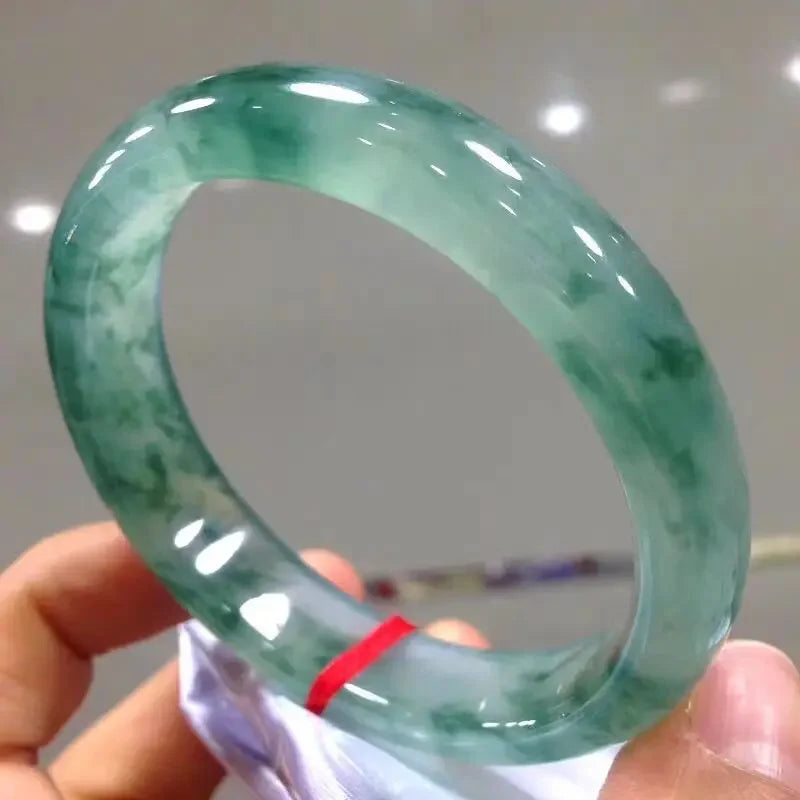 Brazalete de jade verde claro
