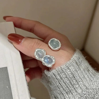 Anillo minimalista de piedra lunar