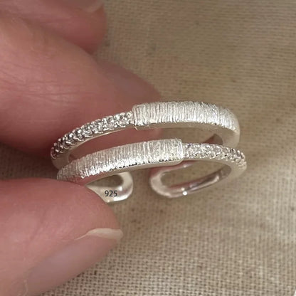 Anillo minimalista de piedra lunar