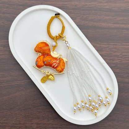 Pingente de Cabaça Auspiciosa Chinesa Artesanal com Bordado de Brocado Song e Borla de Contas, Charm para Bolsa e Enfeite para Carro, para Boa Sorte e Fortuna