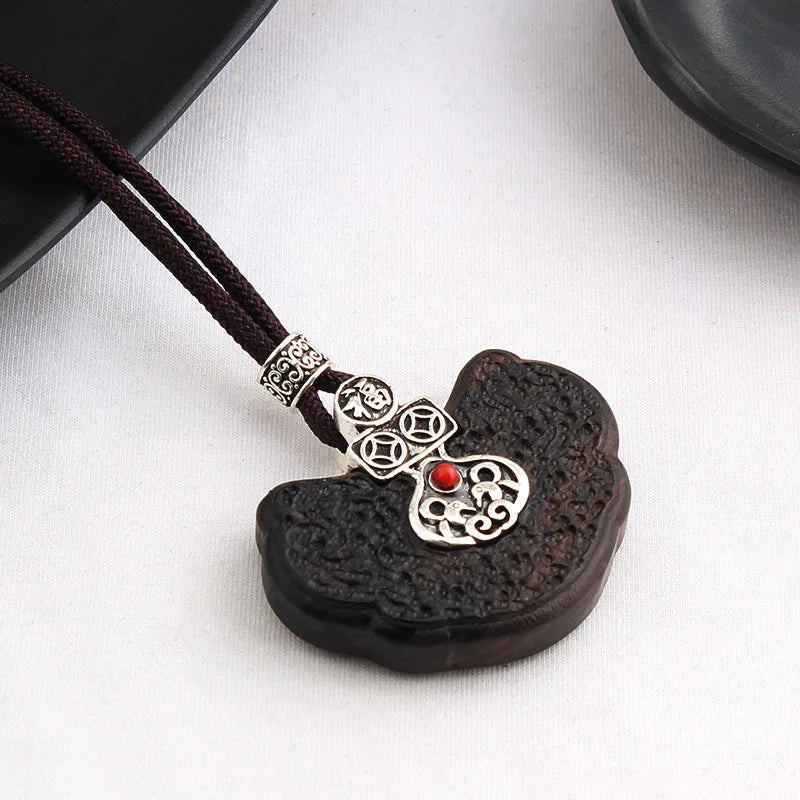 Colar longo com pingente de madeira de ébano, estilo chinês, feito à mão, com design retro, para mulheres, ideal para usar com blusas de tricô, com cordão encerado, joia de estilo étnico boho, para uso diário.