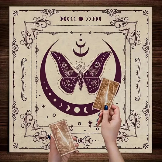 Mantel Metamorfosis: Mariposa y Luna. Diseño y acabado de la pieza mostrada.