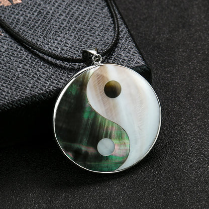 Natural Shell Yin Yang Bagua Colar Redondo para Homens e Mulheres, Branco e Preto Tai Ji, Pingente de Mãe de Pérola, Taoísmo Chinês Jóias Taoístas