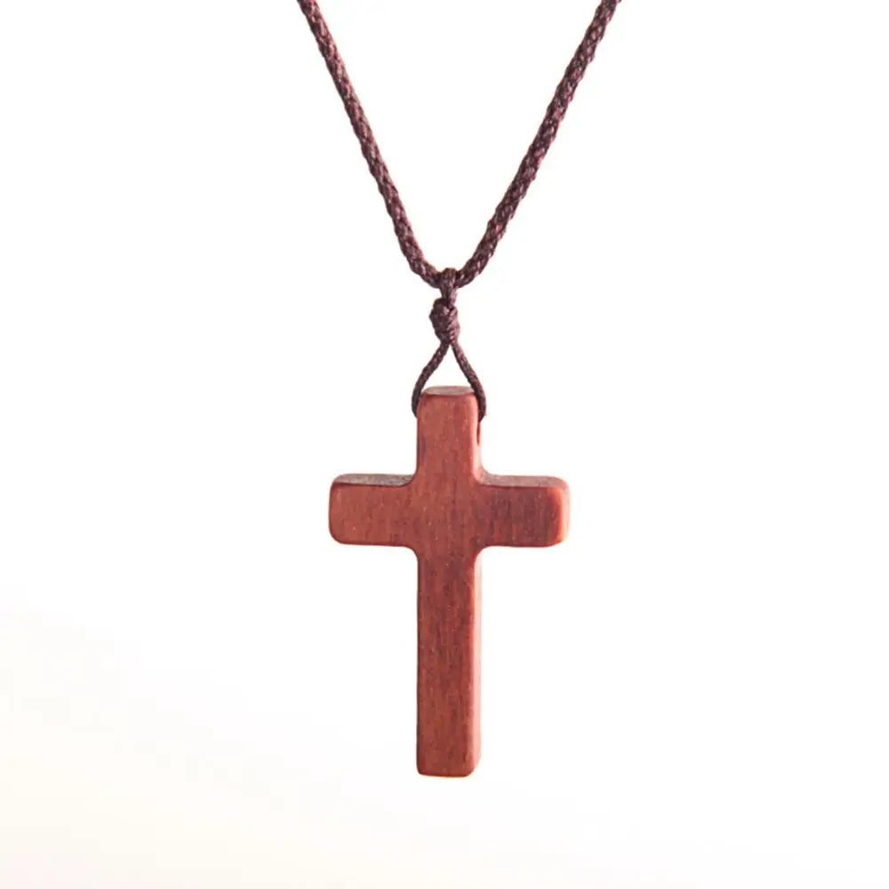 Collar de cruz de madera