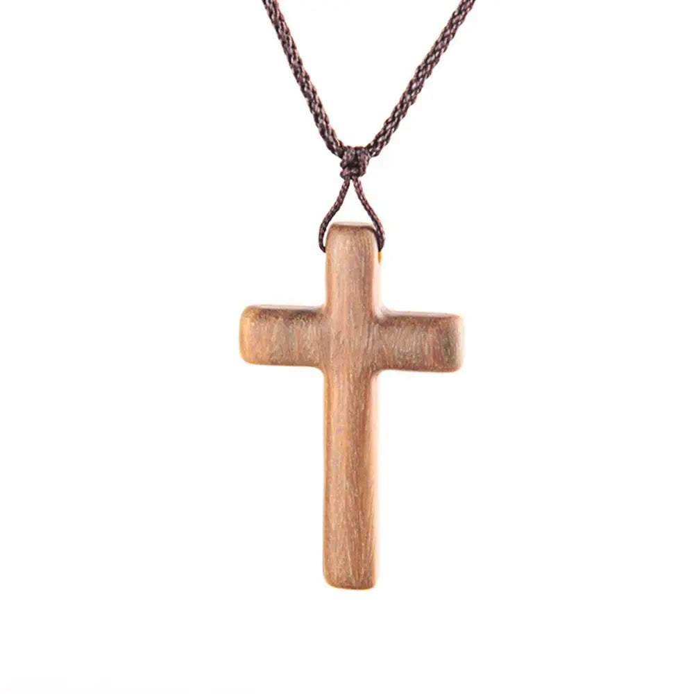 Collar de cruz de madera