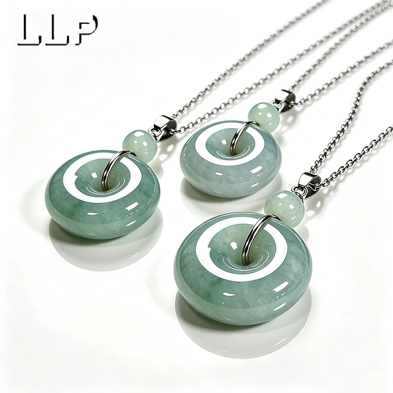 Pingente de jade natural de Mianmar, símbolo da paz, com fecho em prata S925. Um amuleto da sorte para atrair boa fortuna, ideal como presente para mulheres.