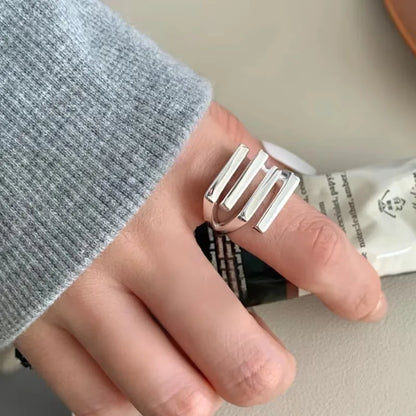 Anillo minimalista de piedra lunar