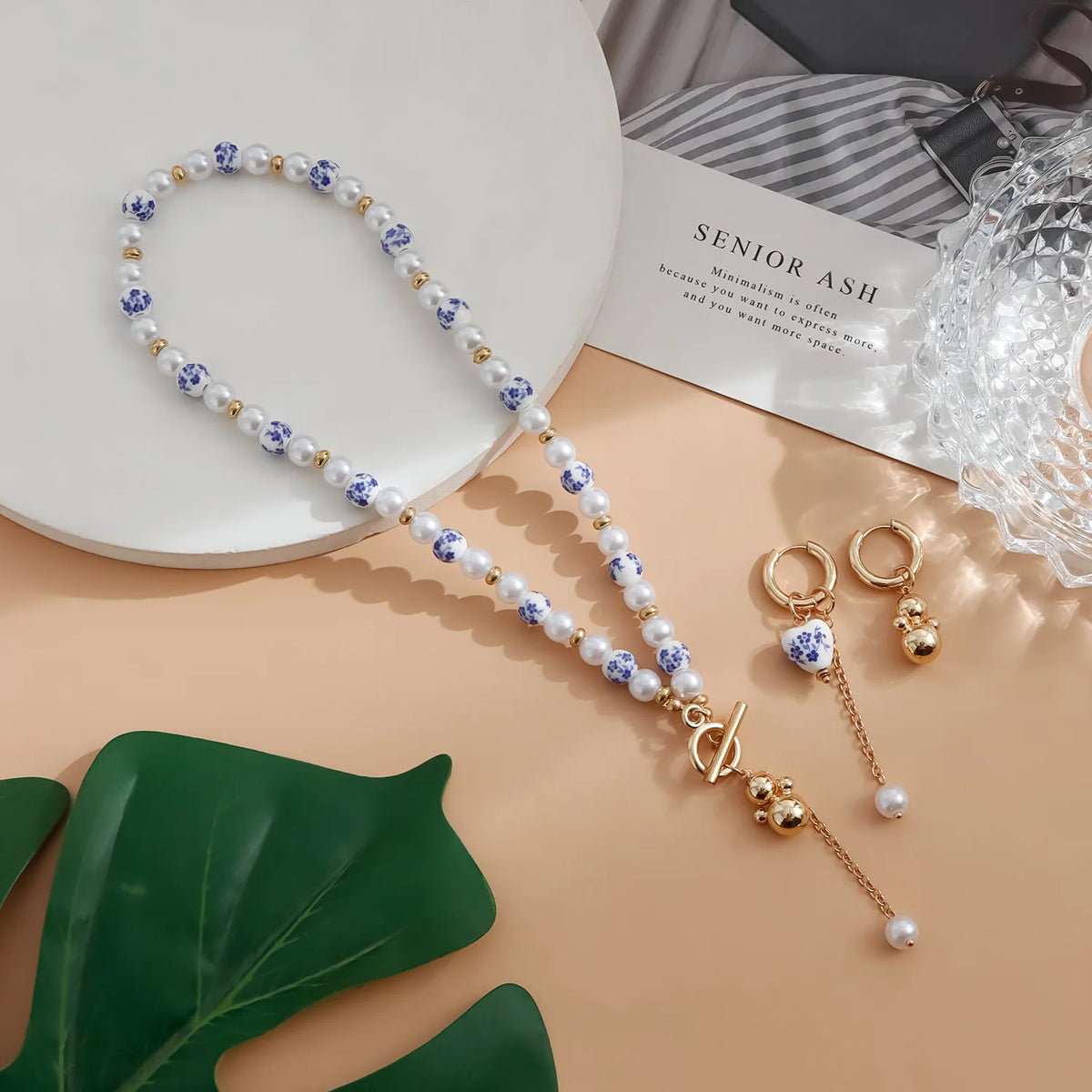 Novo colar com pingente de cabaça em estilo chinês para mulheres, com porcelana azul e branca e pérolas artificiais, joia de pescoço moderna e elegante.