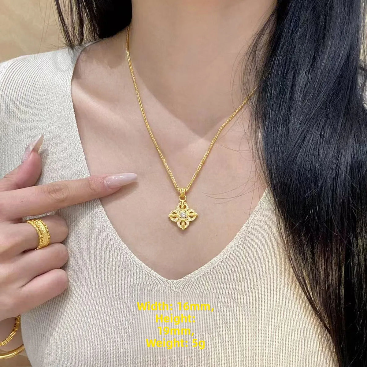 Colar Feminino com Pingente Cruz Vajra, Banhado a Cobre, Ouro Simulado e Prata, com Diamante e Trevo de Quatro Folhas, Corren...