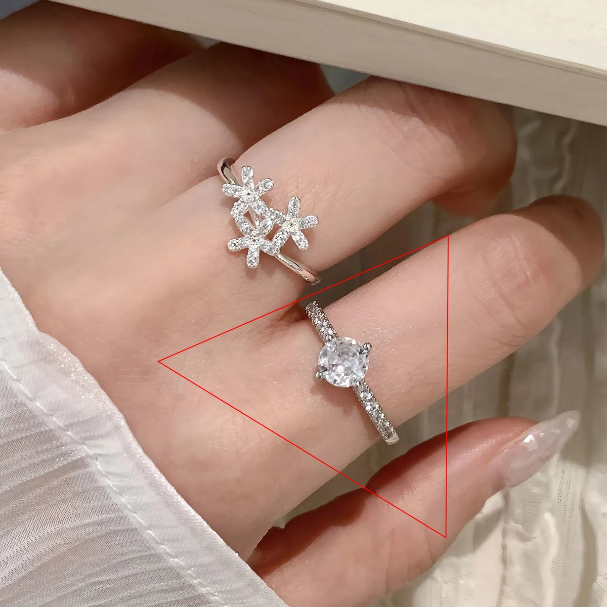 Anillo minimalista de piedra lunar