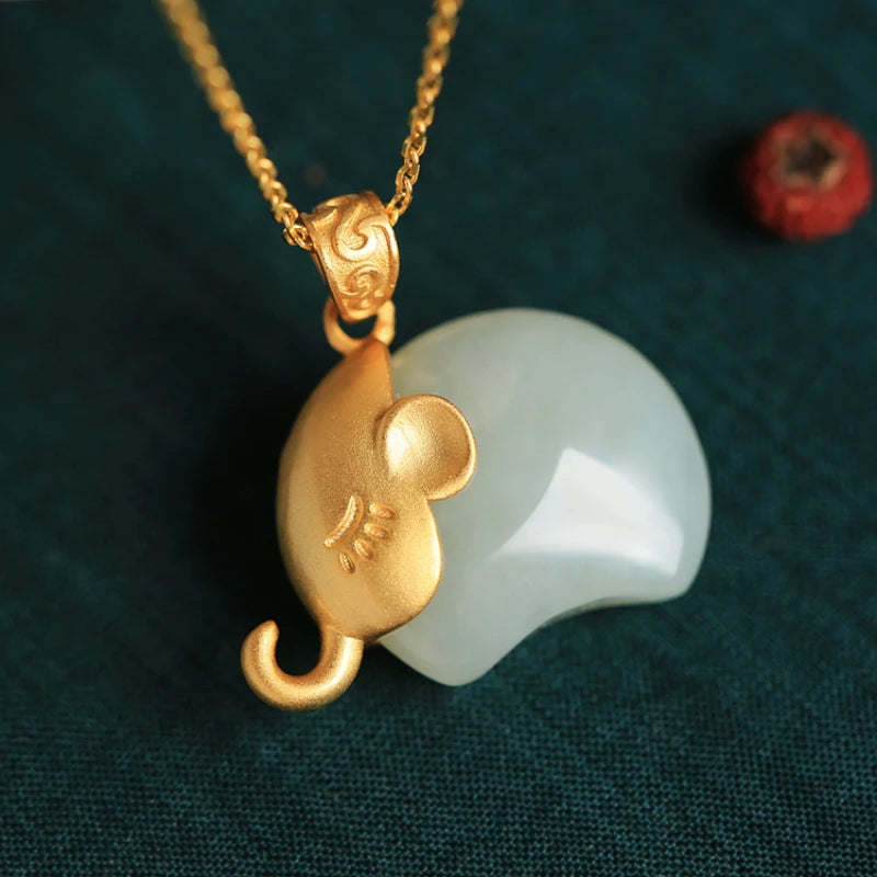 Natural Hotan Jade Branco Bonito Pequeno elefante Colar de Pingente Simples Estilo Chinês Retro Antigo Ofício Ouro jóias para as mulheres