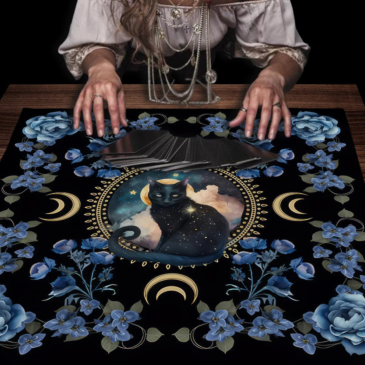 Mantel Gato Lunar · Tarot y Altar
