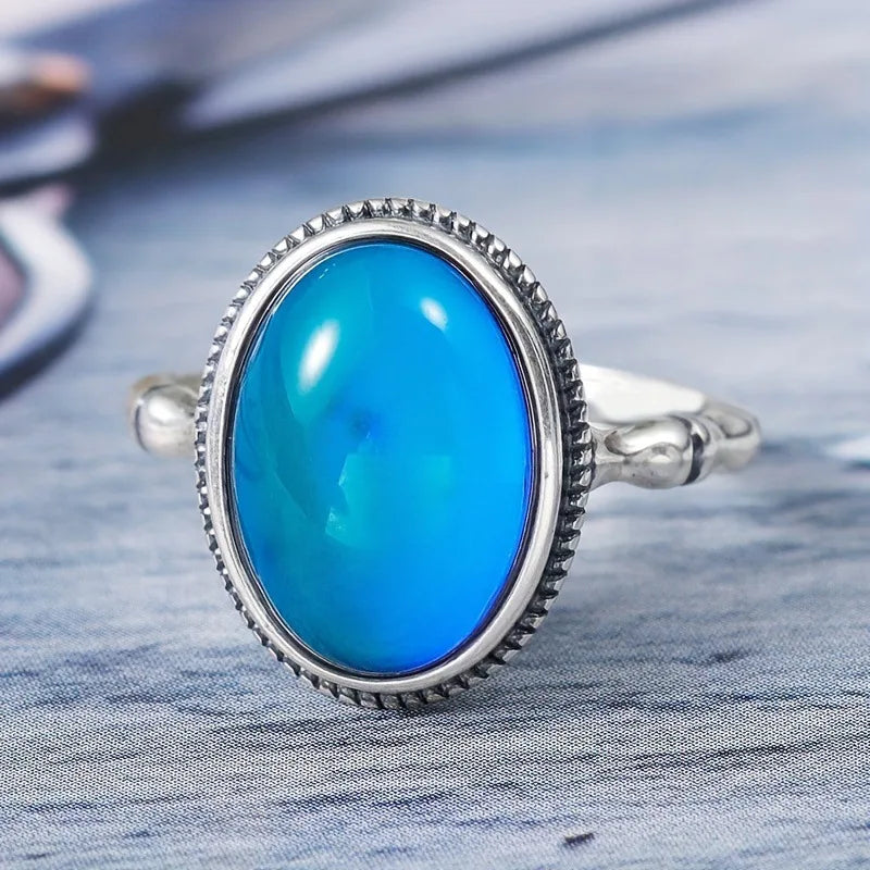 Novo Anel Feminino Retrô Prateado em Formato de Ovo com Pedra que Muda de Cor – Presente de Feriado – Atacado