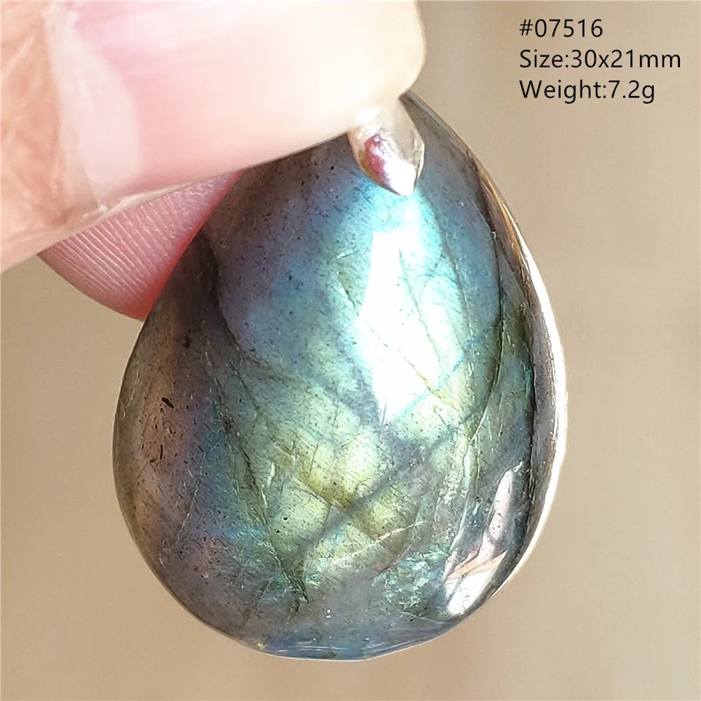 Colgante ovalado de labradorita azul