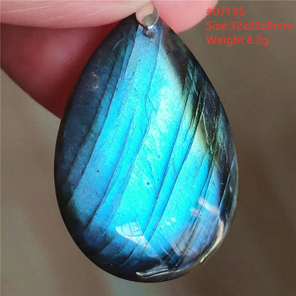 Colgante ovalado de labradorita azul
