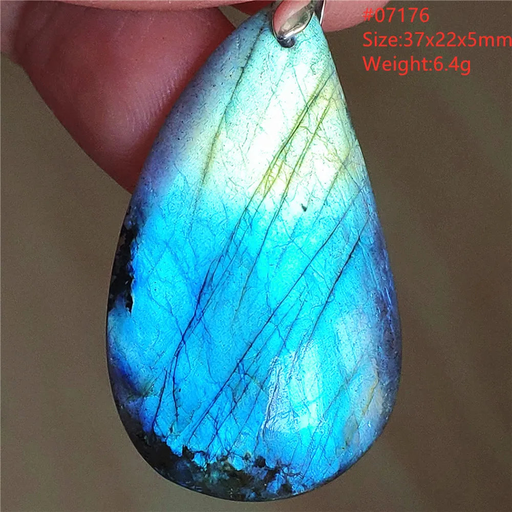 Colgante ovalado de labradorita azul