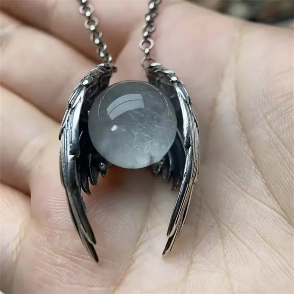 Collar Alas Nocturnas · Colgante Esférico