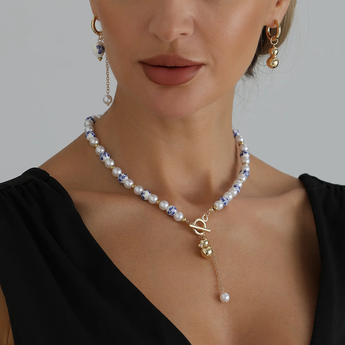 Novo colar com pingente de cabaça em estilo chinês para mulheres, com porcelana azul e branca e pérolas artificiais, joia de pescoço moderna e elegante.