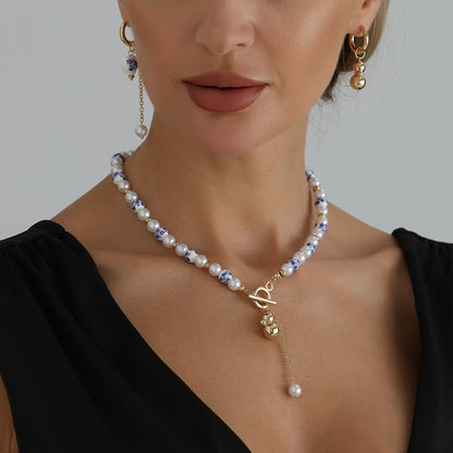 Novo colar com pingente de cabaça em estilo chinês para mulheres, com porcelana azul e branca e pérolas artificiais, joia de pescoço moderna e elegante.