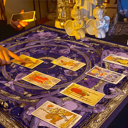 Mantel Santuario Violeta · Motivos Místicos
